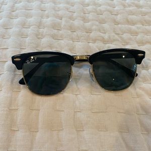 Rayban Sunglasses! RB3016 Clubmaster Like new condition.